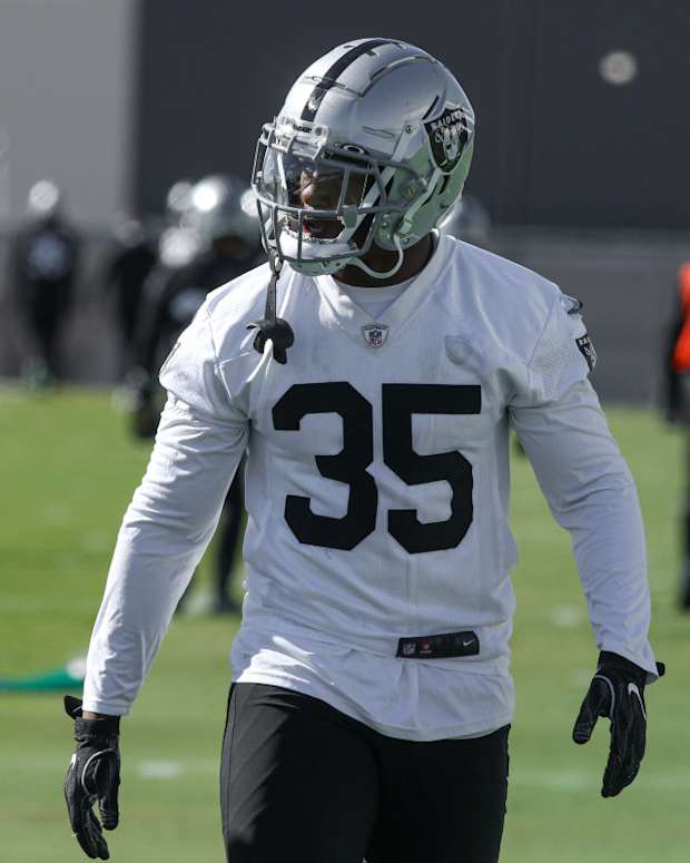 Zamir White (3)